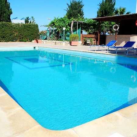 Georgia Apartments Paphos Buitenkant foto