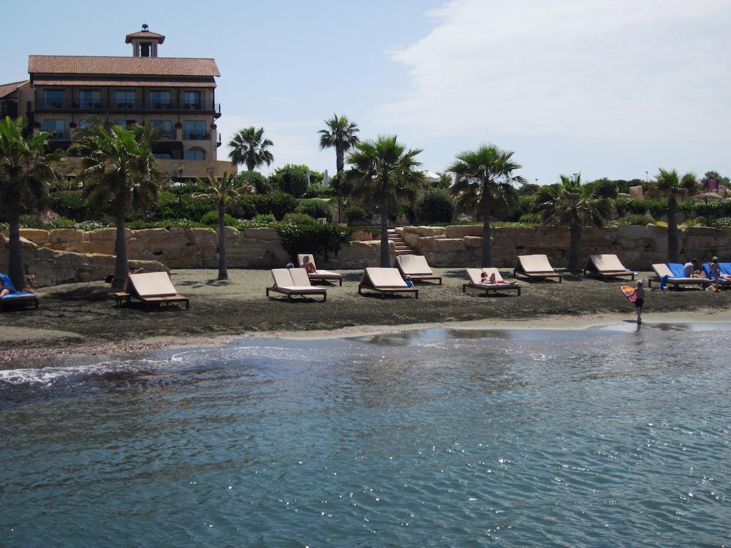 Georgia Apartments Paphos Buitenkant foto