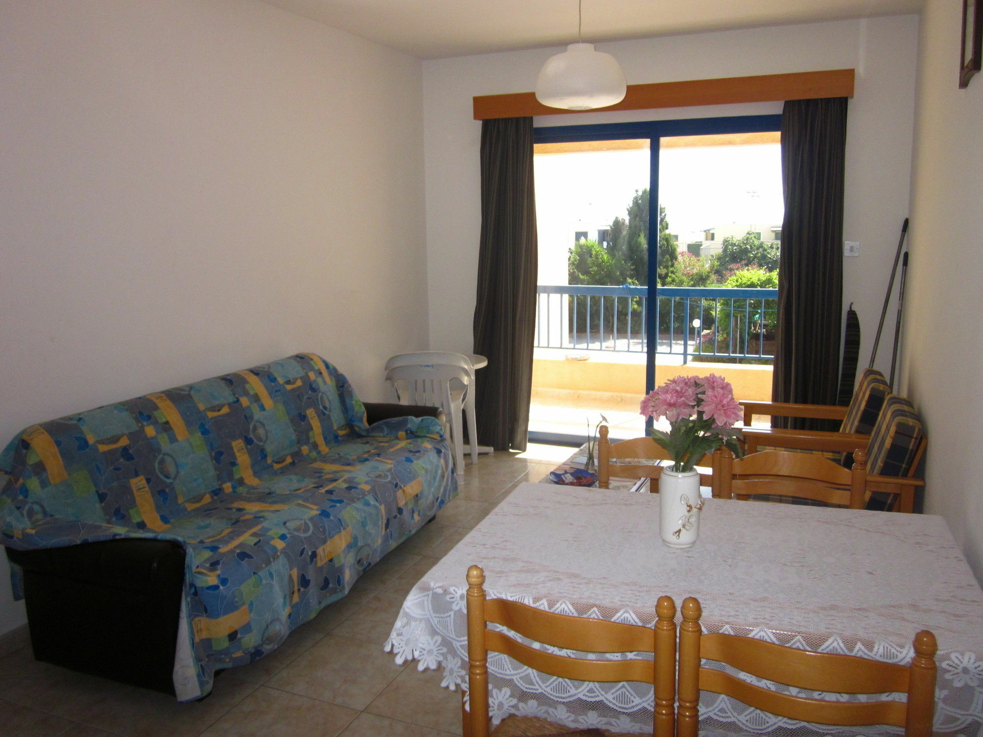 Georgia Apartments Paphos Buitenkant foto